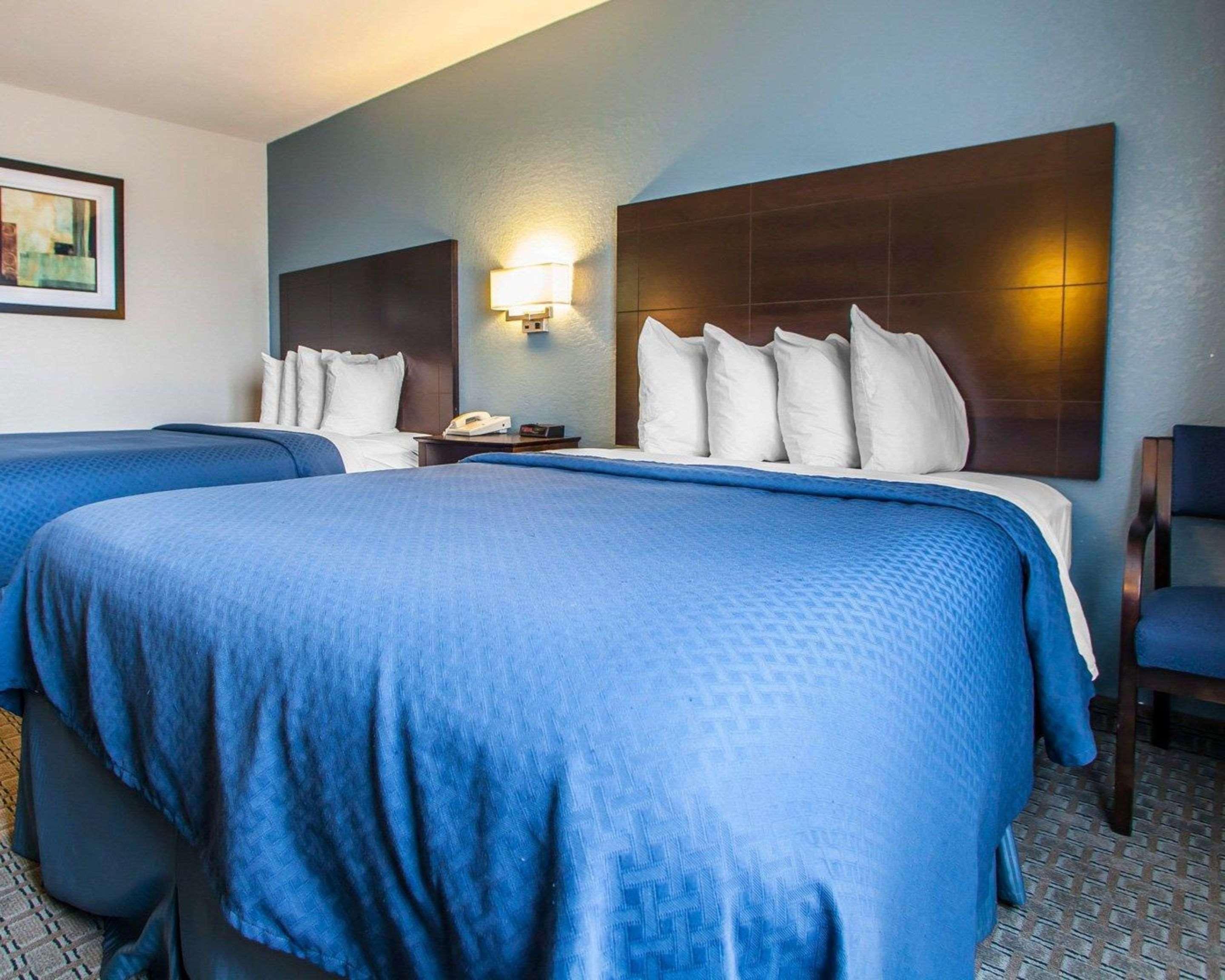 Quality Inn & Suites Ankeny-Des Moines Bagian luar foto